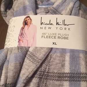 Nicole Miller Nee York Fleece Robe XL NWT